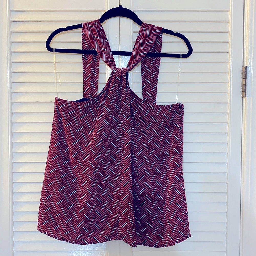Twist front halter top. - Picture 3 of 7